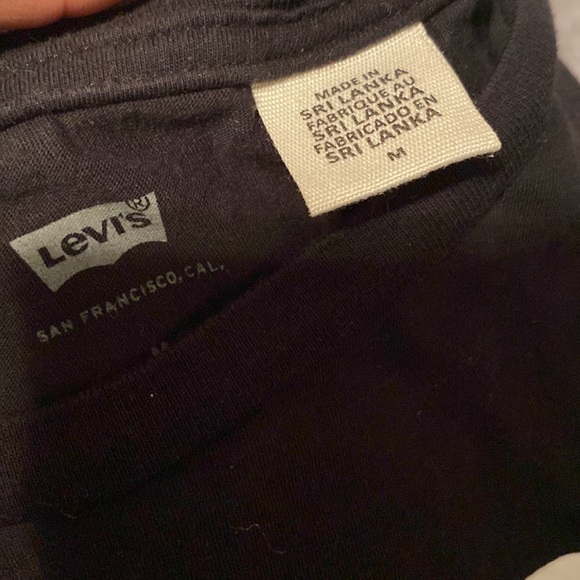 Levi’s Canada Logo Shirt - Picture 5 of 5